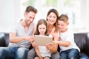 best internet providers columbus ohio 2026 - family comparing ISP plans online